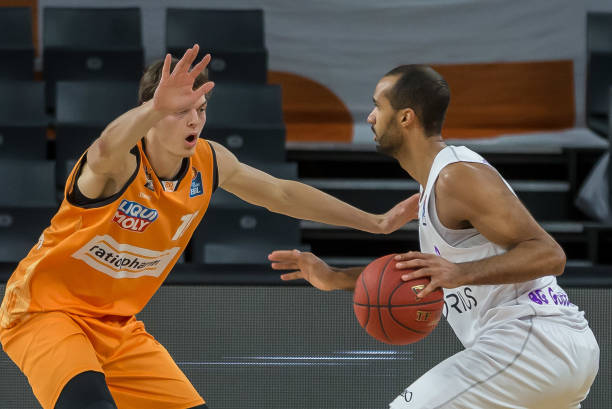 让我们深入 让我们深入