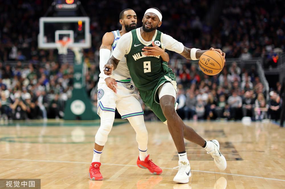 在被警方拘 在被警方拘